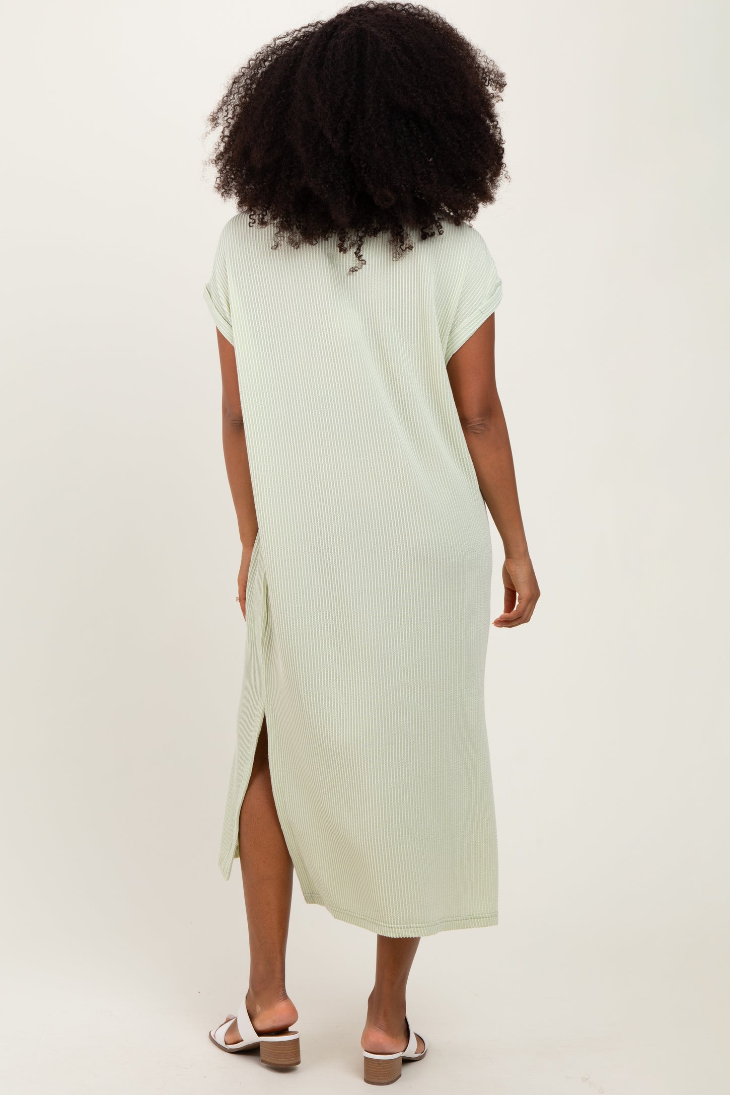 Light Olive Ribbed Short Sleeve Front Pocket Midi Dress