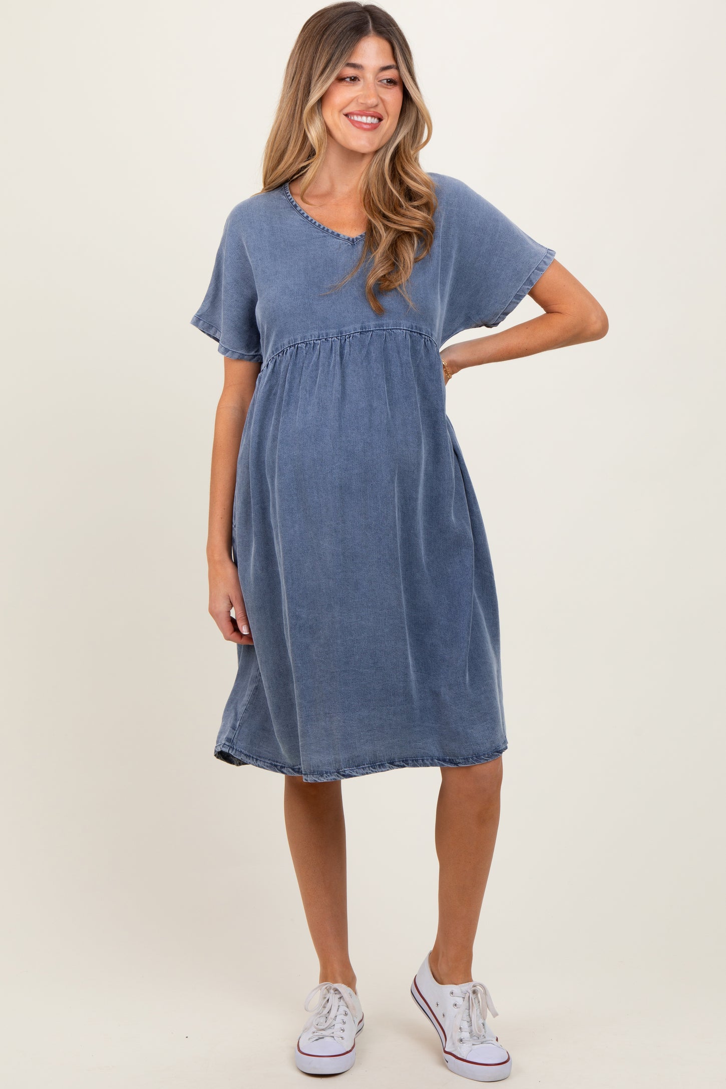 Blue Denim V-Neck Short Sleeve Maternity Dress