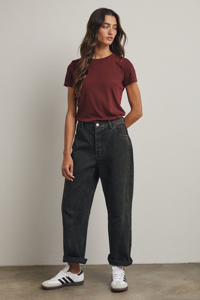 Burgundy Ribbed Short Sleeve Curved Hem Top