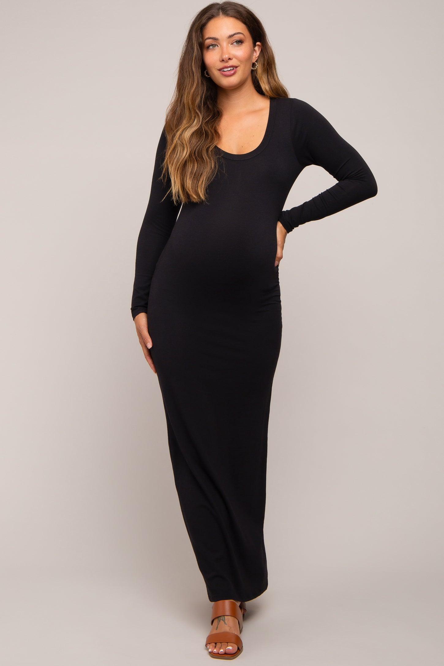 Black Solid Long Sleeve Scoop Neck Maternity Maxi Dress